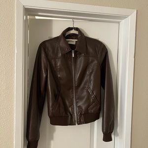 Babaton Aritizia Arc bomber jacket in coffee bean size small !